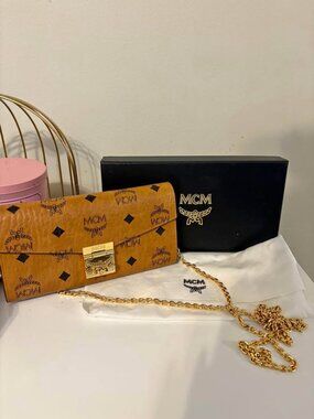 MCM Tracy Wallet on Chain | Cognac Visetos | Box & Dust Bag Included